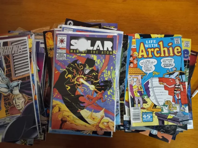 Huge Comic Book Lot Of 125 Modern And Bronze Age Mixed Lot. DC, Dark Horse, Etc