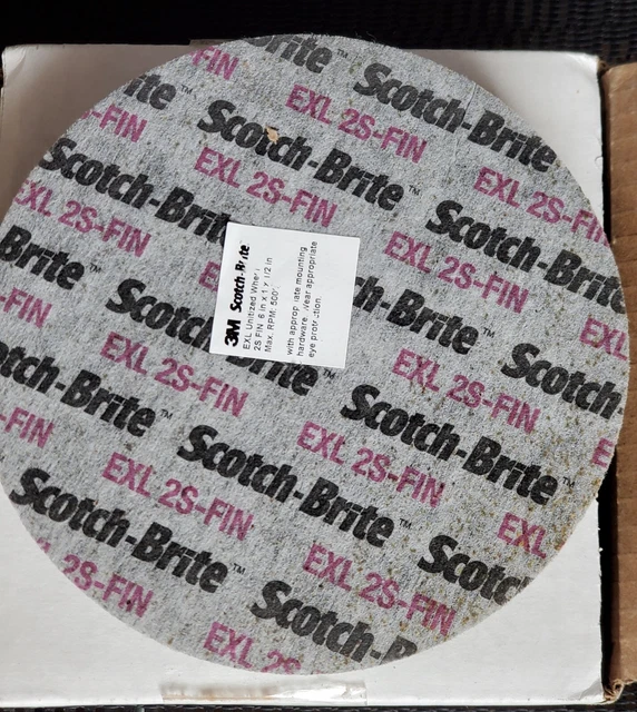 3M Scotch Brite EXL Unitized Deburring Finishing Wheel 2S Fine 6” x 1” x 1/2"