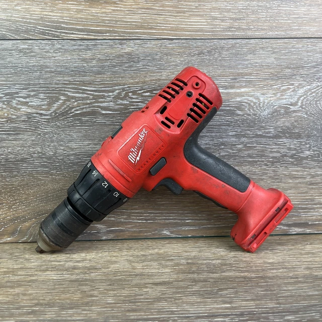 Taladro/controlador de mano inalámbrico de 18 V rojo y negro Milwaukee 0627-20 rojo y negro
