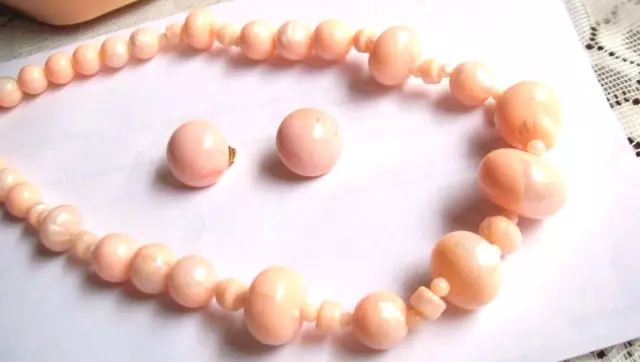 Vinage Jewelry Set Faux Angel Skin Bead Necklace Clip Earrings Marbled Lucite