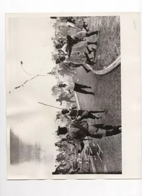 Public Riot In Kisunu Kenya 1969 Press Photo - Jomo Kenyatta Visit