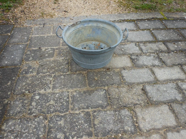 ALTE ZINK WANNE Kinderbadewanne Pflanzkübel Gartenteich Gartendeko