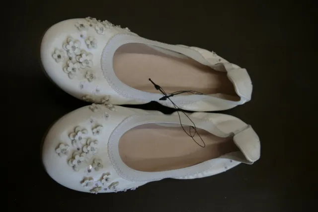 Scarpe da ballo con fiori bianchi per bambine Next taglia 13 EU 32 - nuove con etichette