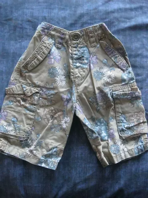 NEXT BEIGE FLORAL SHORTS. Adjustable Waist. Age 3-4 years. Height 104 cm.