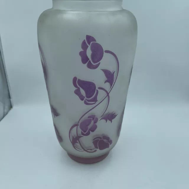 Grand Vase En Verre Givré Et Émaillé A Décor De Fleurs