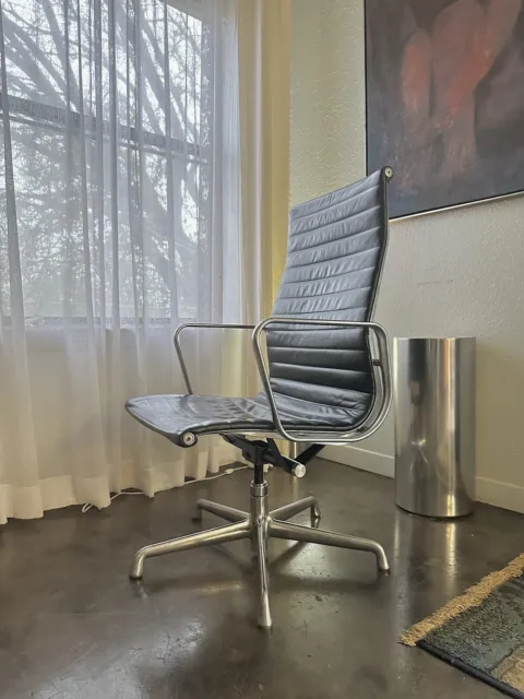 Mid Century Modern Herman Miller Eames Group Black Leather Executive Chair