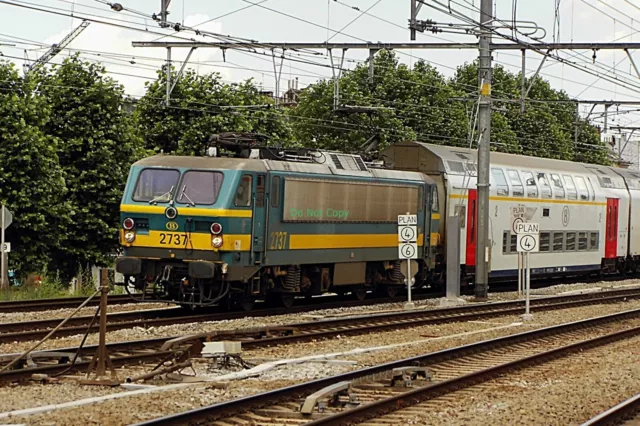 F10 6x4 Glossy Photo SNCB Class 27 2737 @ Antwerpen Berchem (2)