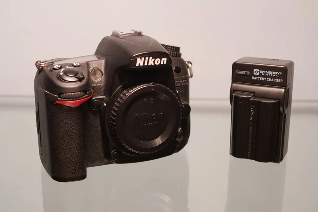 Gently used Nikon D7000 16.2 MP Digital SLR Camera Body - Black