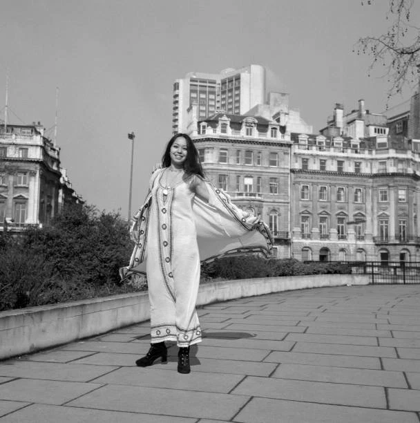 HAWAII BORN SINGER Yvonne Elliman, at Hyde Park Corner, promot- 1971