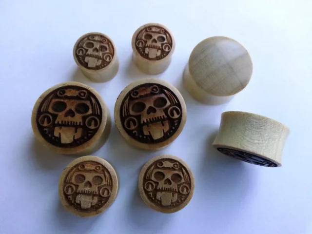 Pair Handmade Monkey Skull Skeleton Crocodile Wood Saddle Ear Plugs Tunnel Gauge