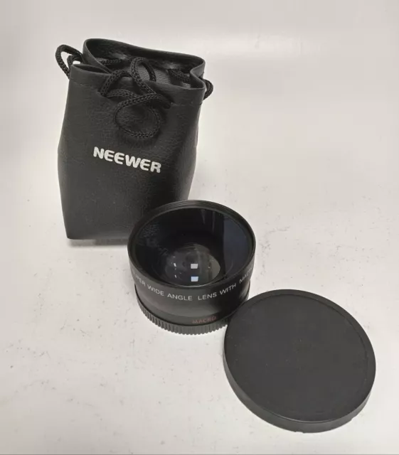 Neewer Digital High Definition 0.45x Super Wide Angle Lens With Macro + Pouch