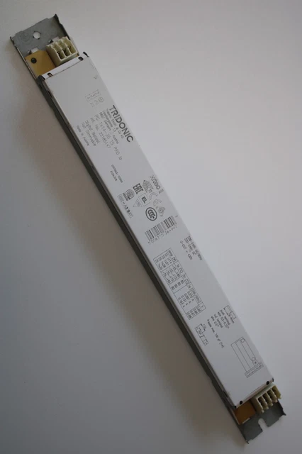 TRIDONIC.ATCO Digital Xtec II Ballast – 2x14-35W T5 PRO, 220-240V, Model 22185148