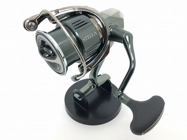 SHIMANO 22 STELLA 3000Mhg Beautiful Used Free Shipping