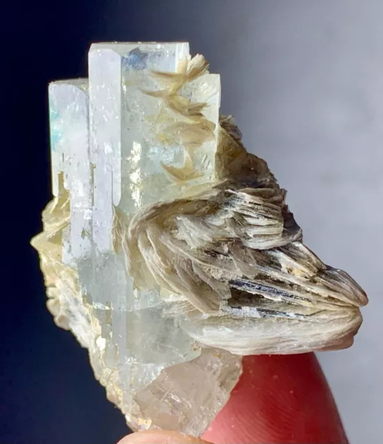 110 CTS Top Quality  Aquamarine CRYSTAL with MICA from Pakistan