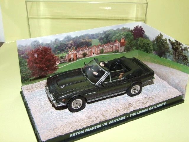 ASTON MARTIN V8 VANTAGE The living Daylights J. BOND ALTAYA 1:43