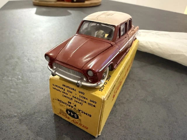 Dinky Toys Simca 9 Aronde réf. 24U – Vintage Meccano France