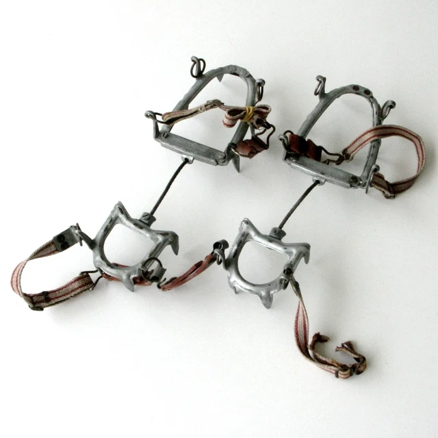 Vieux Crampons Simond Le Crépon - 10 Pointes - Alpinisme Vintage - Déco Chalet