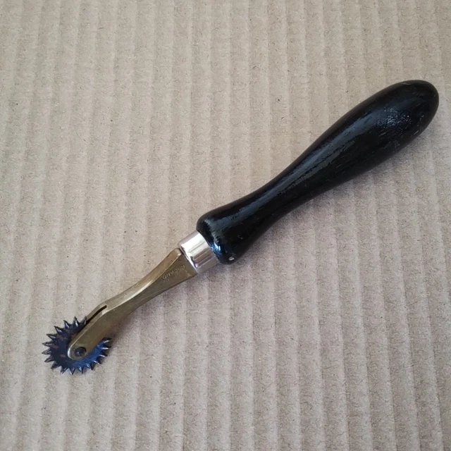 Vintage Spurrad - Musternähen - Holzgriff - Made in England