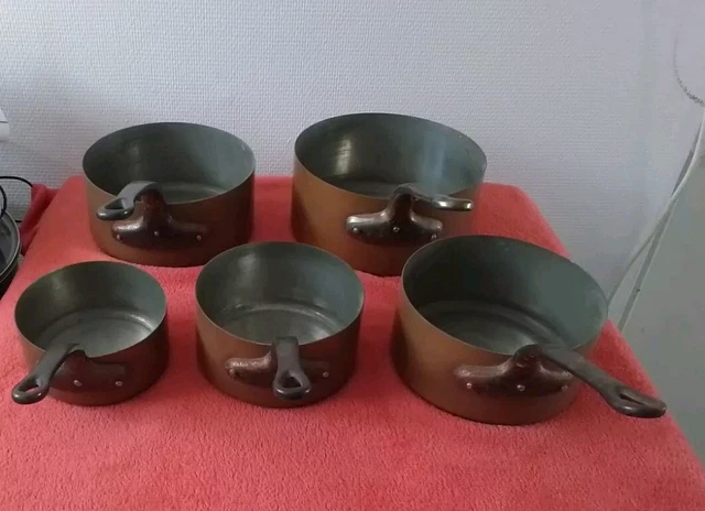 ANCIENNE CASSEROLE EN cuivre martelée Déhillerin D23,5 ep 2,7mm / 4 ref