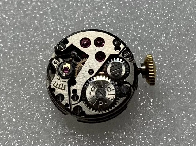 Vis Pour Cadran De Montre LIP R.100 - Horlogerie - Neuf Sans étiquette - Acier Suisse