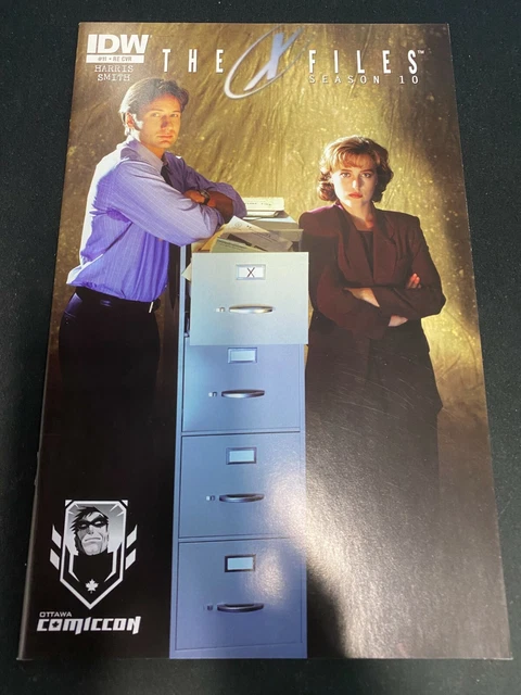 X-Files #11 Ottawa 2014 Photo Variant IDW Season 10 Comic Con Duchovny Gillian