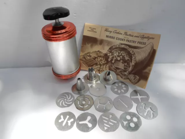 JUEGO DE PRENSA Y DECORADOR DE GALLETAS MIRRO en caja 16 piezas instrucciones de colección