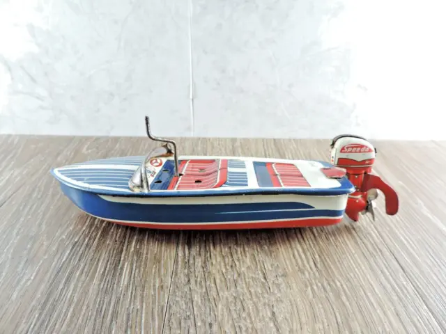 The Motor Mixer by - Wind-Up Outboard Mini Boat Motor Coffee Mixer Novelty  Beve