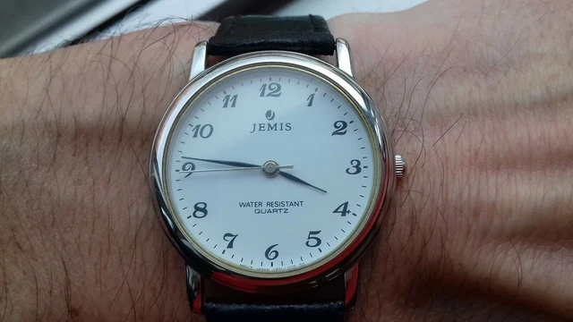 JEMIS WATCH MENS Black Leather Stainless Gold Water Resistant