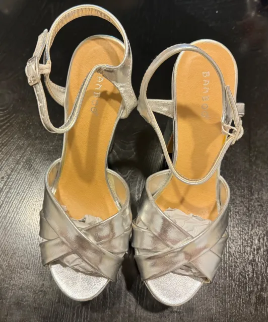 Bamboo Platform Heeled Sandals(silver)size 9