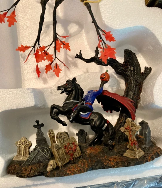 Dept 56 Legends of Sleepy Hollow-een Headless Horseman Gift Set of 4 NEW! 3