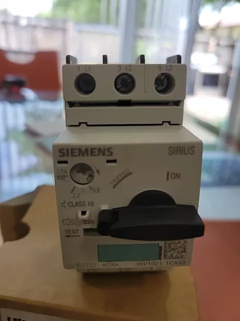 Siemens 3RV1021-1CA10 Circuit Breaker 1.8-2.5A