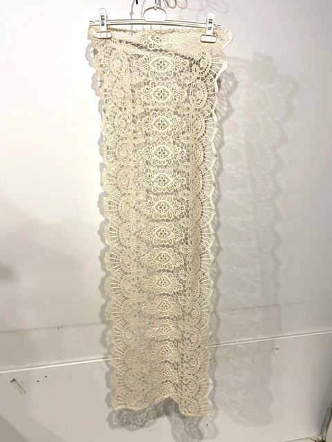 10 Sets de table napperon dentelle blancs pour tables de mariage - Dragées Anahita 10 Sets de table napperon dentelle blancs pour tables de mariage - Dragées Anahita