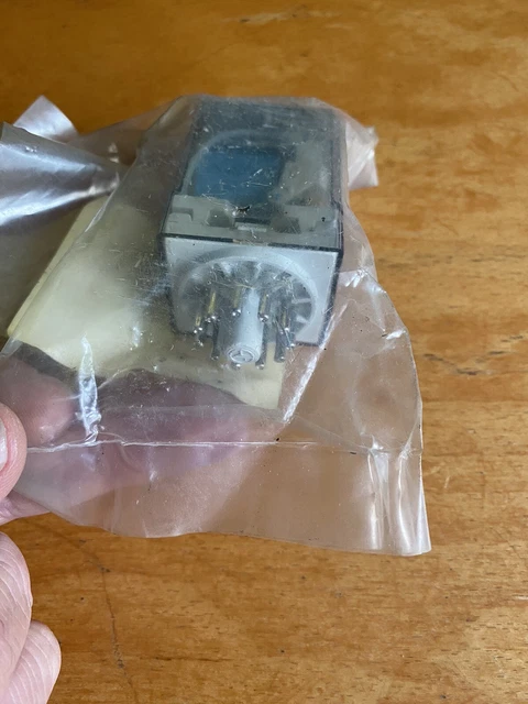 Vintage RS Components 348-936 27V Dc 700ohm Bobina Di Cambio 2 - Foto 9