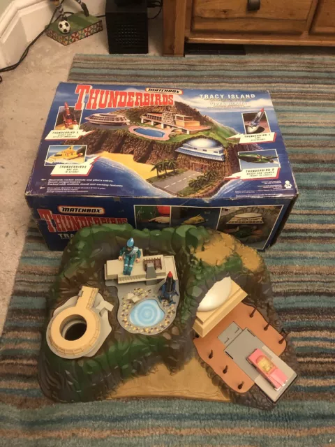 THUNDERBIRDS Electronic TRACY ISLAND playset 1992 matchbox