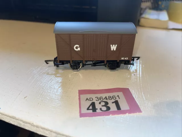 Hornby train GW vent van wagon No 43. 00 gague.