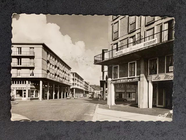 Carte postale ancienne Collection LE HAVRE Rue De Paris France Hôtel Le Monaco