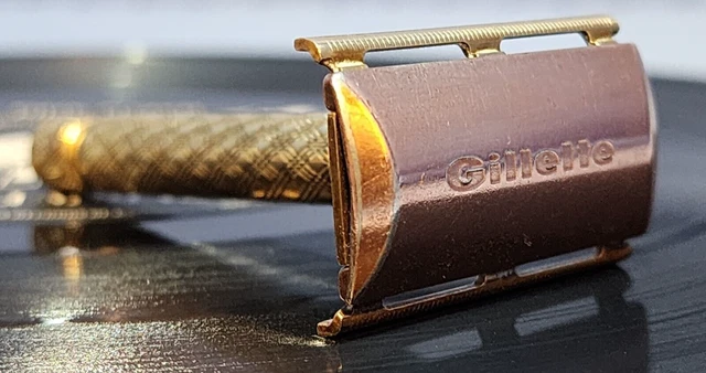 RARE Brass Copper Top 1968 Made in England Gillette Ball End Tech Double Razor RARE Brass Copper Top 1968 Made in England Gillette Ball End Tech Double Razor