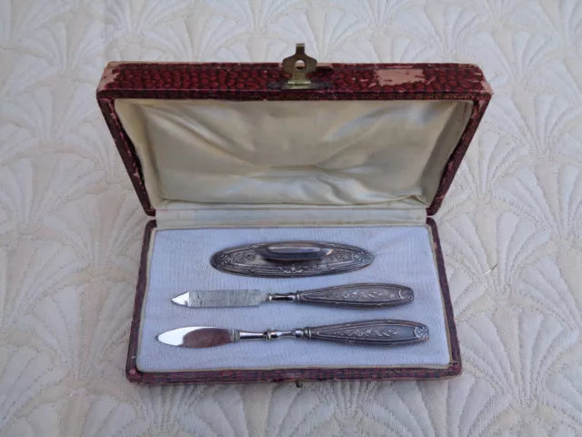 ARGENT 800 - NECESSAIRE ANCIEN A MANUCURE - POINCON A LA HURE DE SANGLIER - XIXè