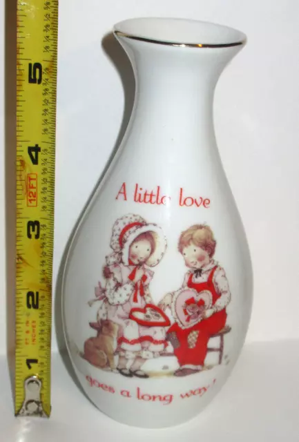 Vtg HOLLY HOBBIE Bud Vase     (B2).