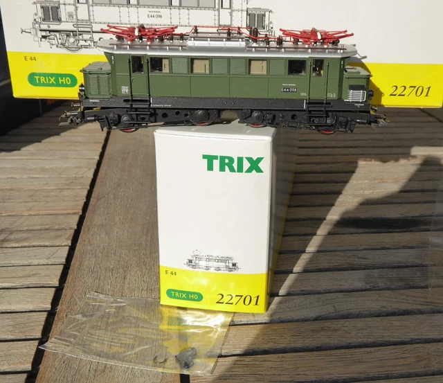 Locomotive électrique Trix 22645 BR E 19 01 DB [H0, DC, DCC