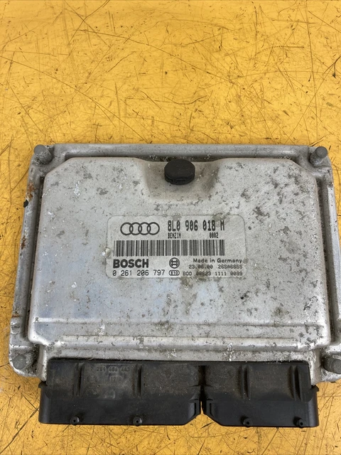 thumbnail image 2 of Audi TT 8N MK1 Left Side Window Control Switch – 8N0959855A With Surround, Used 2 of 4