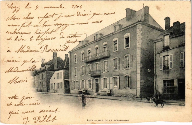 CPA Rue de la Republique Nievre (100595)