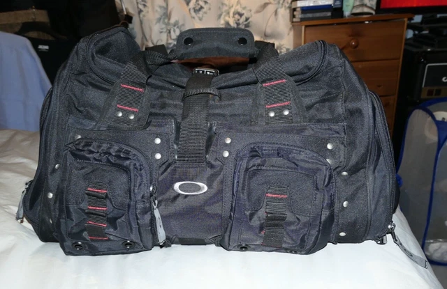 Oakley online icon duffle