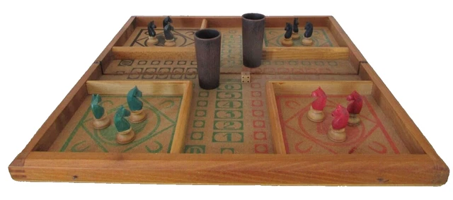 Ancienne Malette De Jeu En Bois Complète - Plusieurs Jeux De Société Vintage