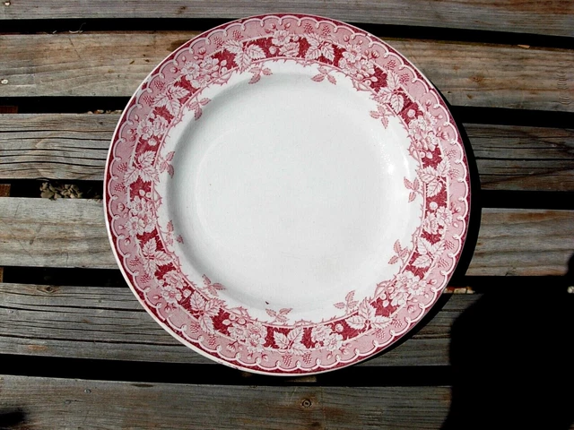 belle assiette plate ancienne décor fleur Murier de St AMAND  époque année 1900