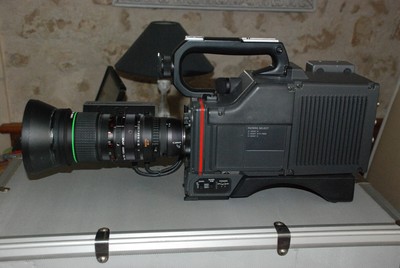 MONITEUR TUBE POUR CAMERA VIDEO THOMSON BROADCAST 