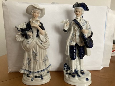 CAPODIMONTE statuetta Porcellana N Corona bianco e oro COPPIA COLOMBE SU TRONCO 