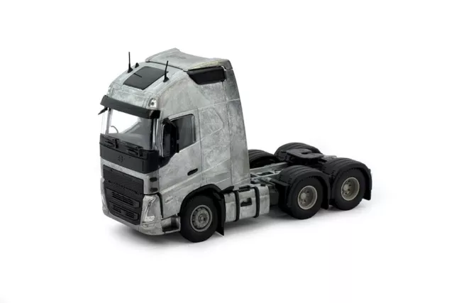 Tekno ~ Volvo FH05 Globetrotter XL 6x4 Cab/Tractor & Chassis Kit 84600