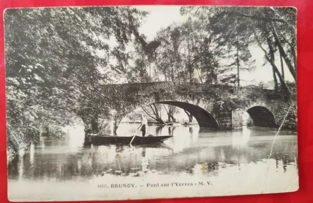 CPA 91 BRUNOY PONT sur L' YERRES ANIMEE BARQUE 1605 ed. M.V. VOYAGÉE 1926