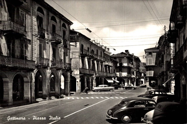 Vercelli Gattinara piazza Italia F. Grande  spedita
